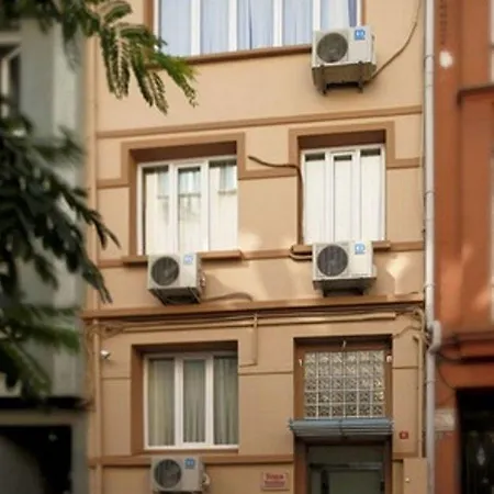 Aparthotel Ates Clco House