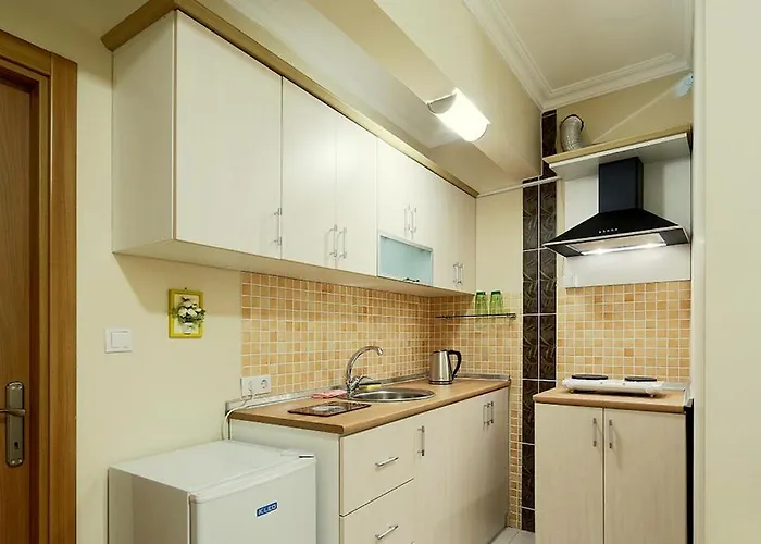 Ates Clco House Aparthotel