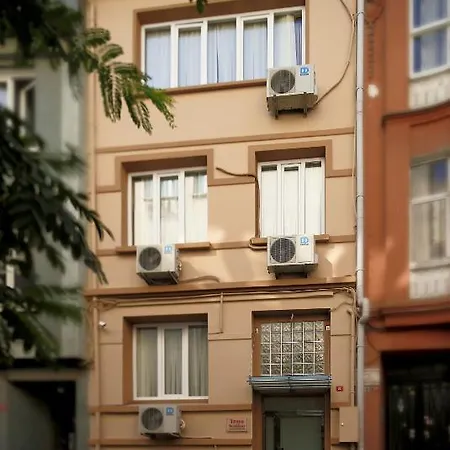 Apart-hotel Ates Clco House 3*